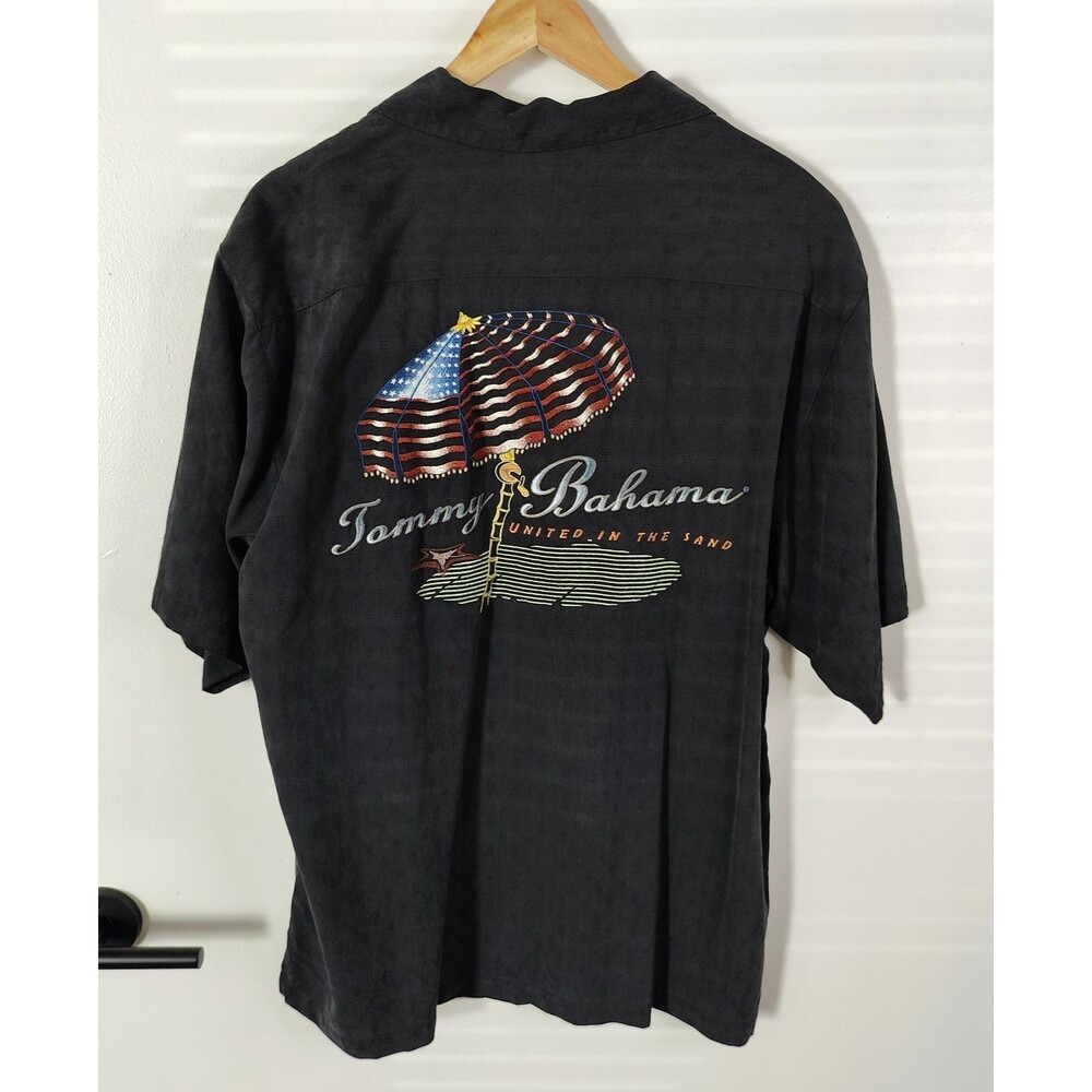 Tommy Bahama Mens M Black Embroidered United In The Sand Button Up Camp Shirt